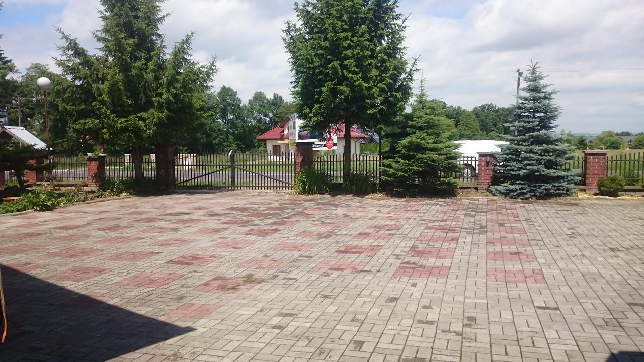 Motel Eden Zamosc  Bagian luar foto